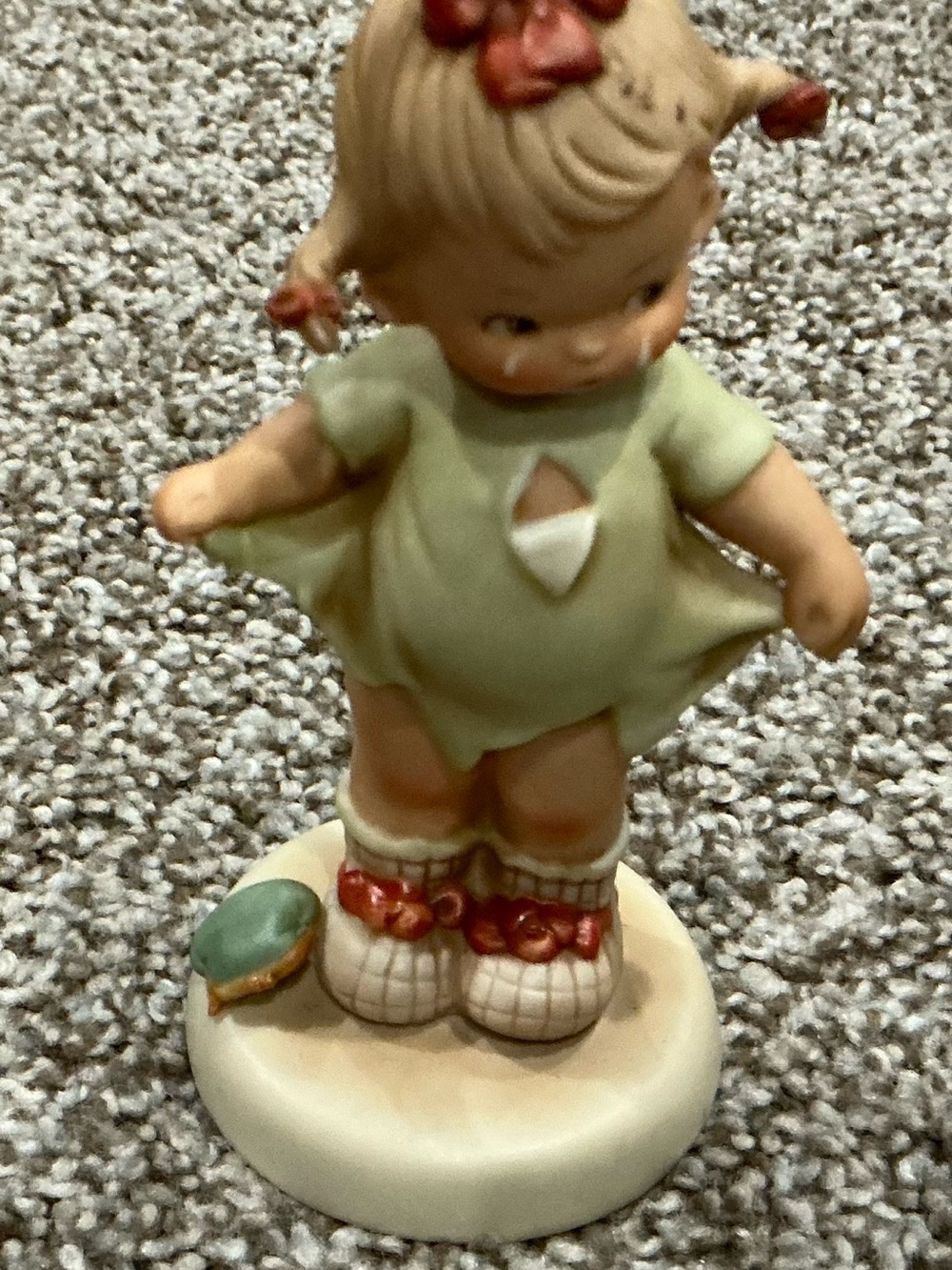 Memories of yesterday- Girl Figurine in Green